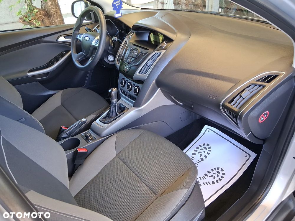 Ford Focus - 11