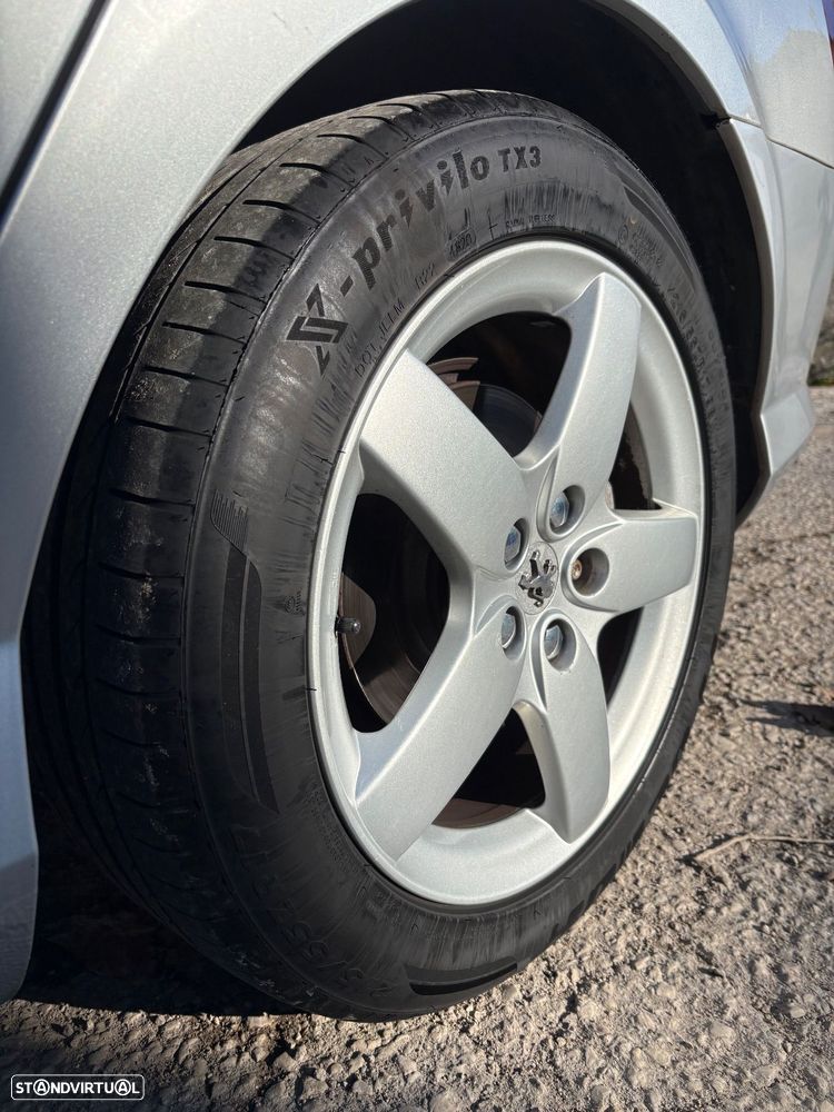 Peugeot 407 3.0 V6 Griffe - 23