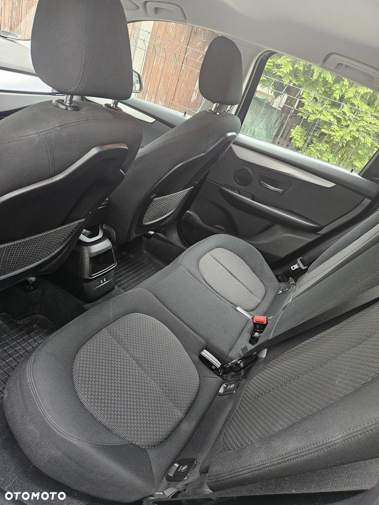 BMW Seria 2 218i - 8