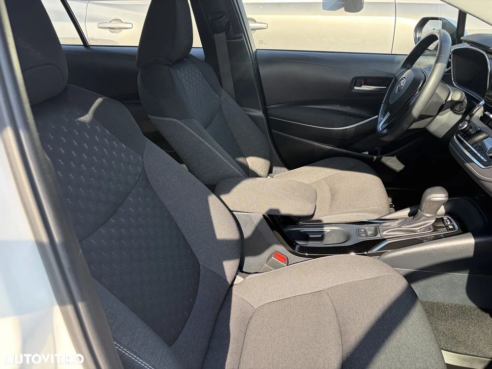 Toyota Corolla - 21