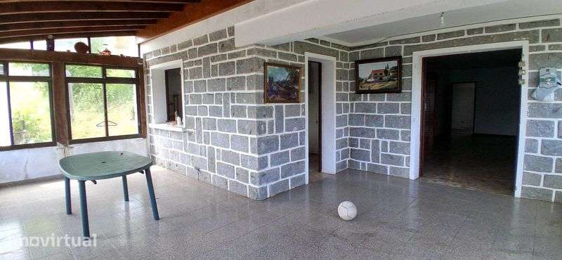 Casa espaçosa com anexos e jardim - Grande imagem: 4/4