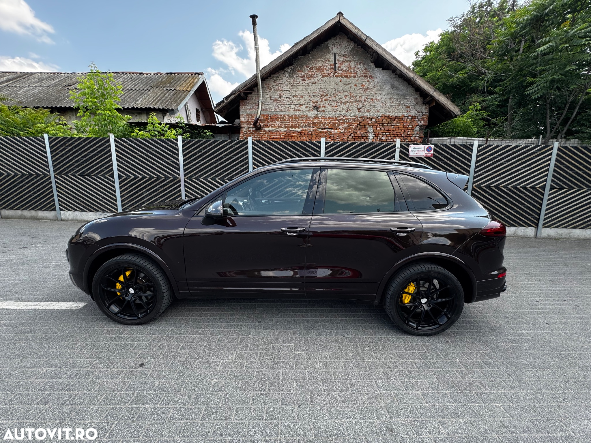 Porsche Cayenne 3.0 L - 2