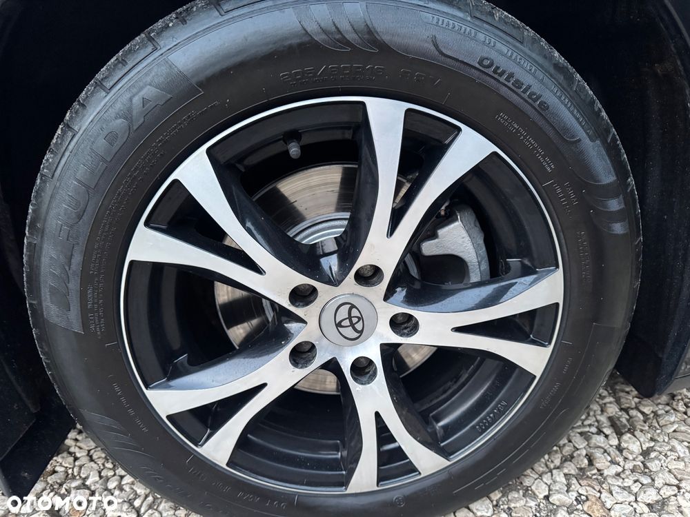 Toyota Avensis 1.8 Executive - 33