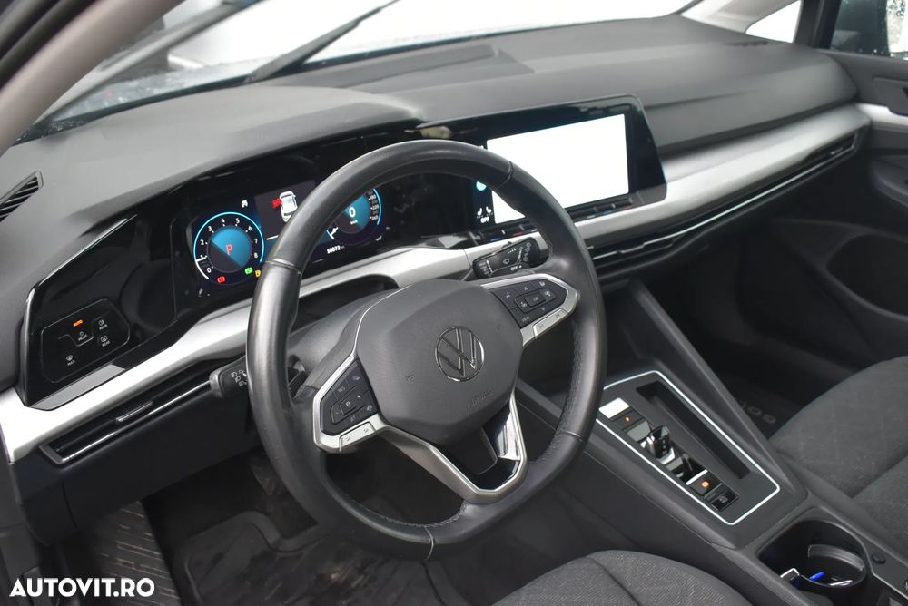 Volkswagen Golf 1.0 eTSI DSG MHEV Life - 7