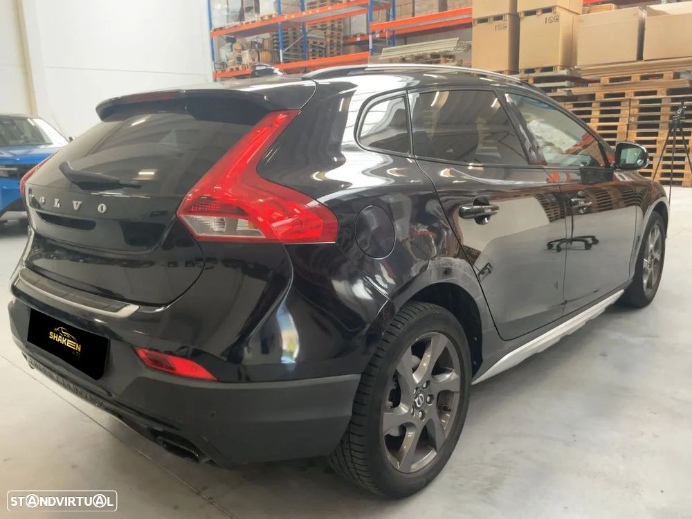 Volvo V40 Cross Country D2 Summum - 3