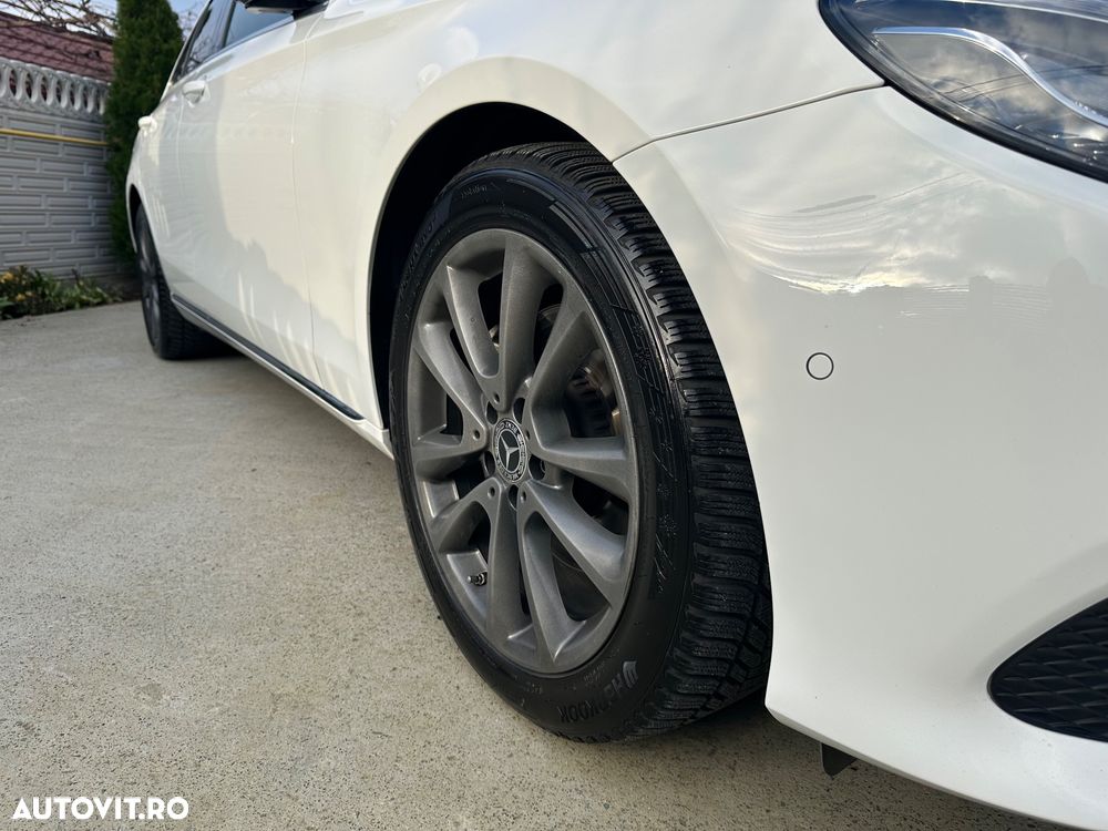 Mercedes-Benz E 220 d 4Matic 9G-TRONIC Exclusive - 7