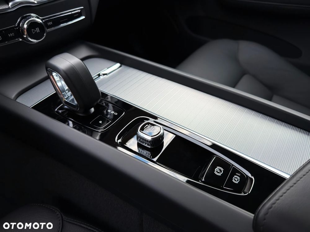 Volvo XC 60 B5 B AWD Geartronic Inscription - 11