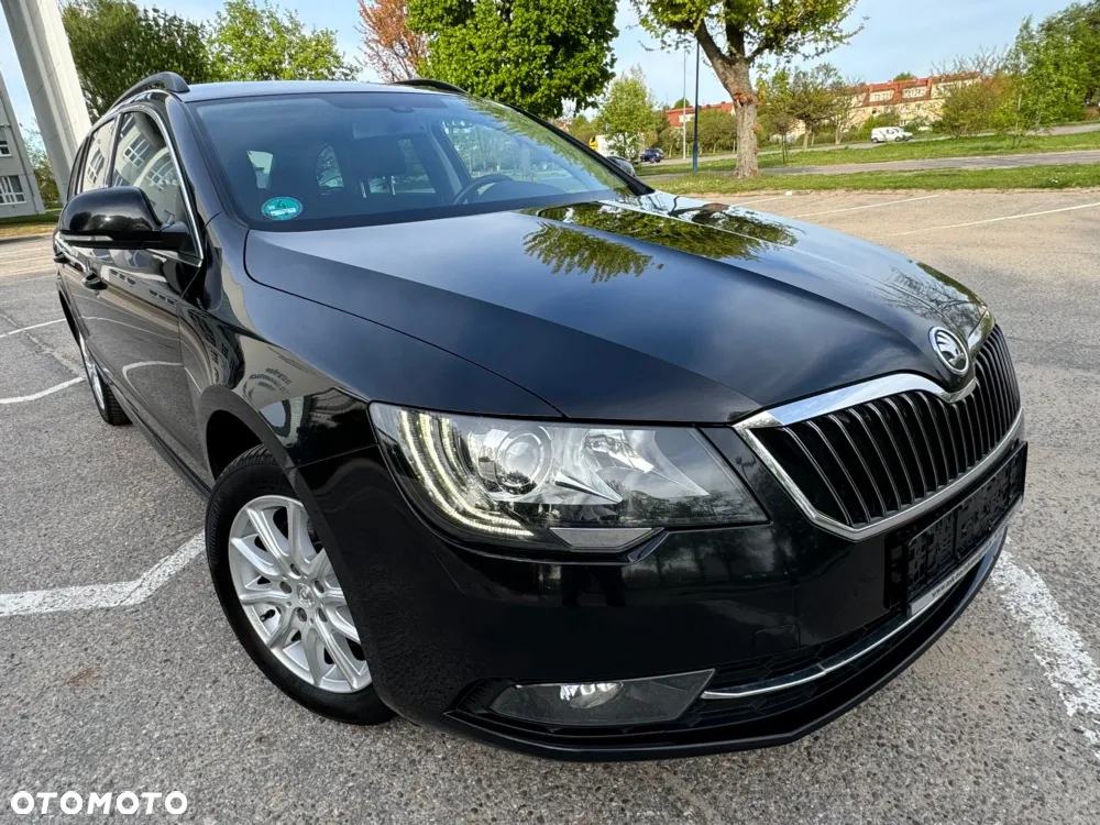 Skoda Superb Combi 2.0 TDI DSG Elegance - 11