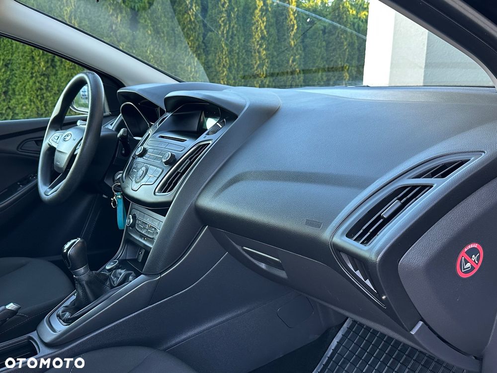 Ford Focus - 33