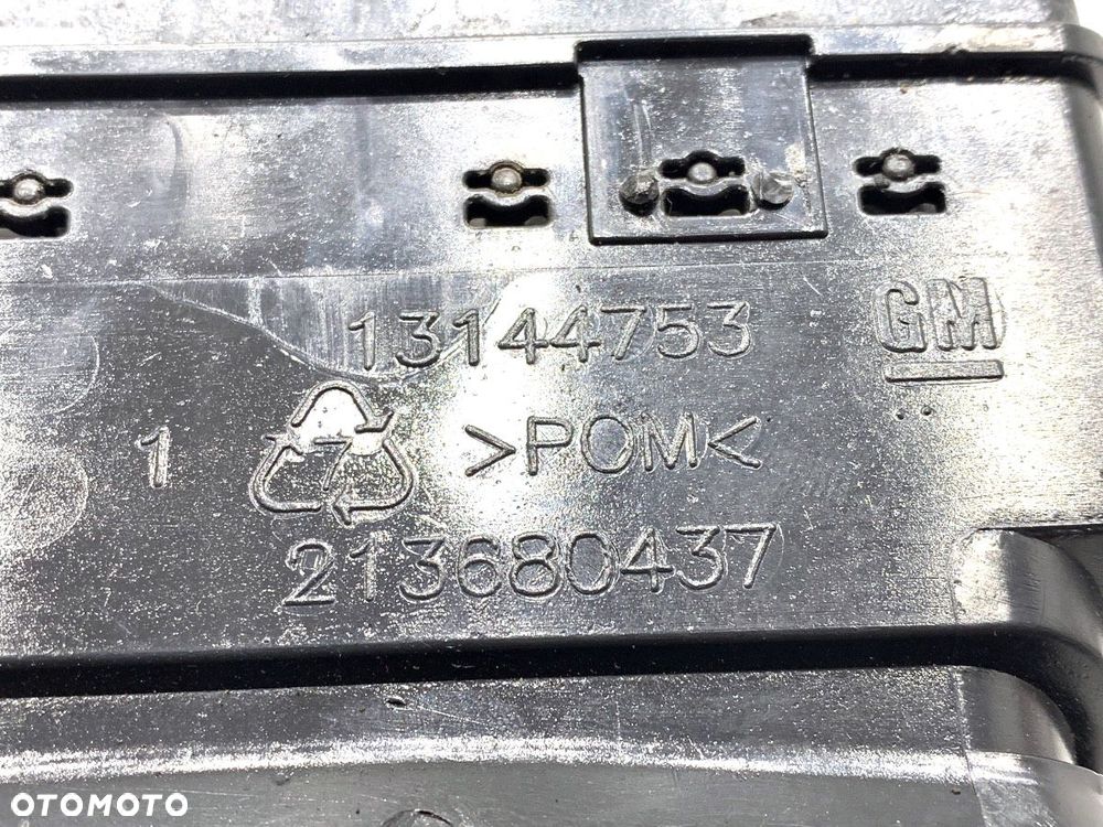 KRATKA NAWIEWU TYŁ  OPEL ZAFIRA / ZAFIRA FAMILY B (A05) 2005 - 2019 1.9 CDTI (M75) 88 kW [120 KM] - 4