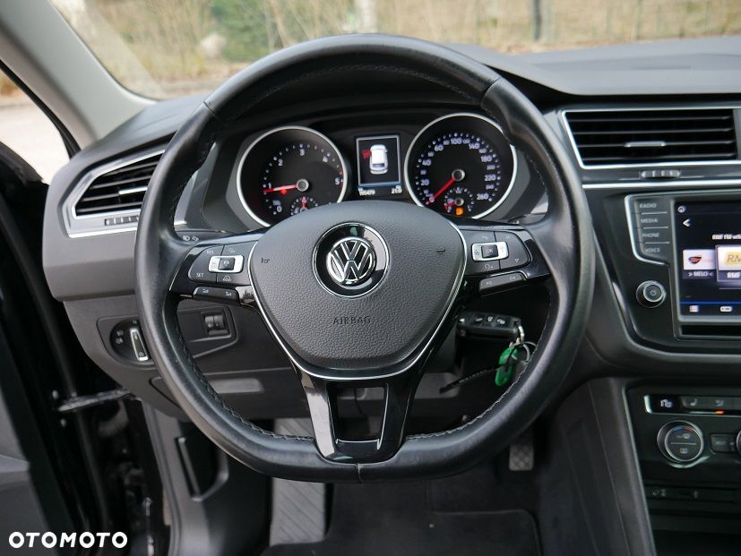 Volkswagen Tiguan - 12