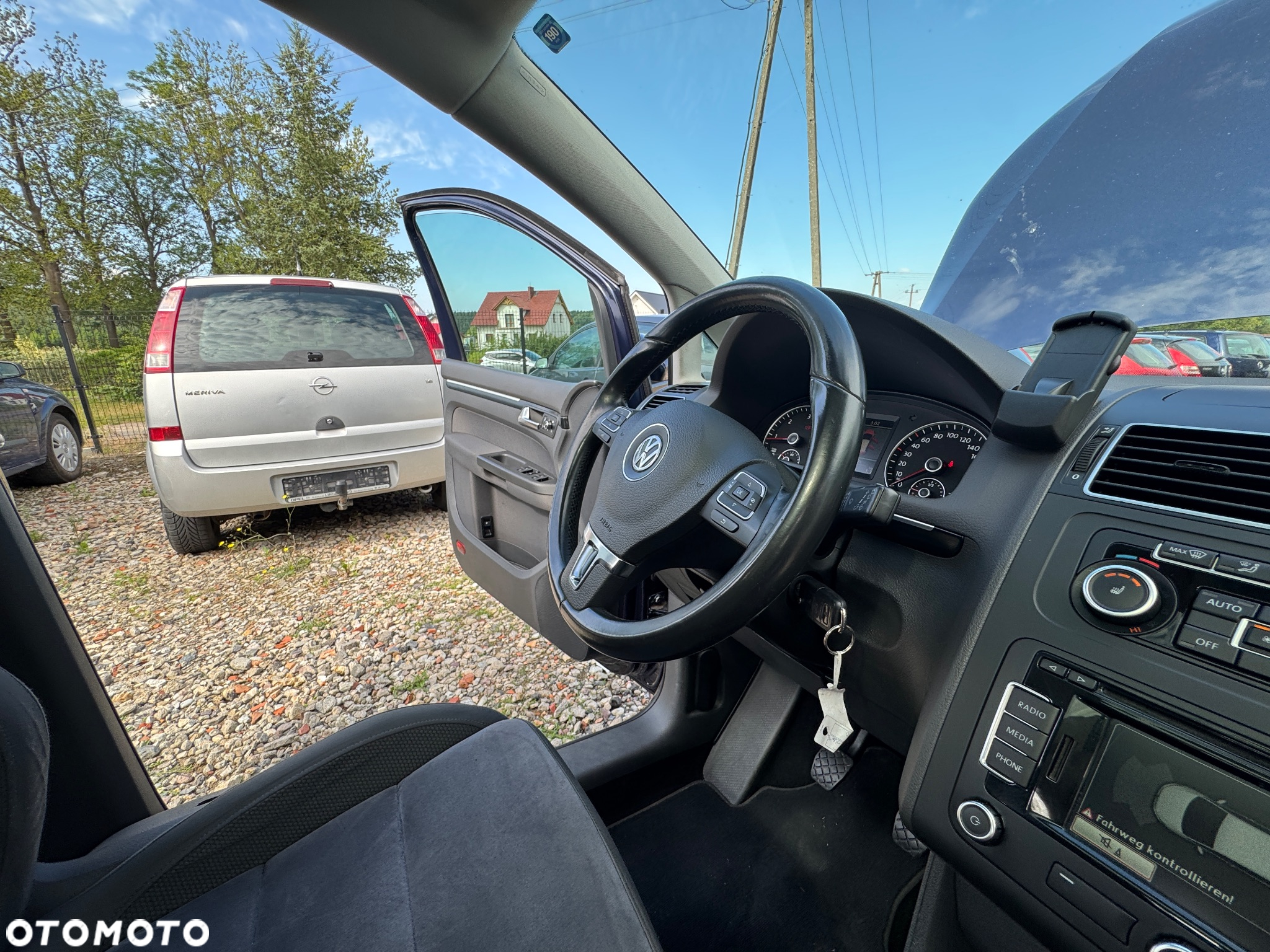 Volkswagen Touran 2.0 TDI DPF Highline - 16