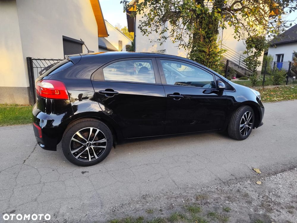 Kia Rio - 25