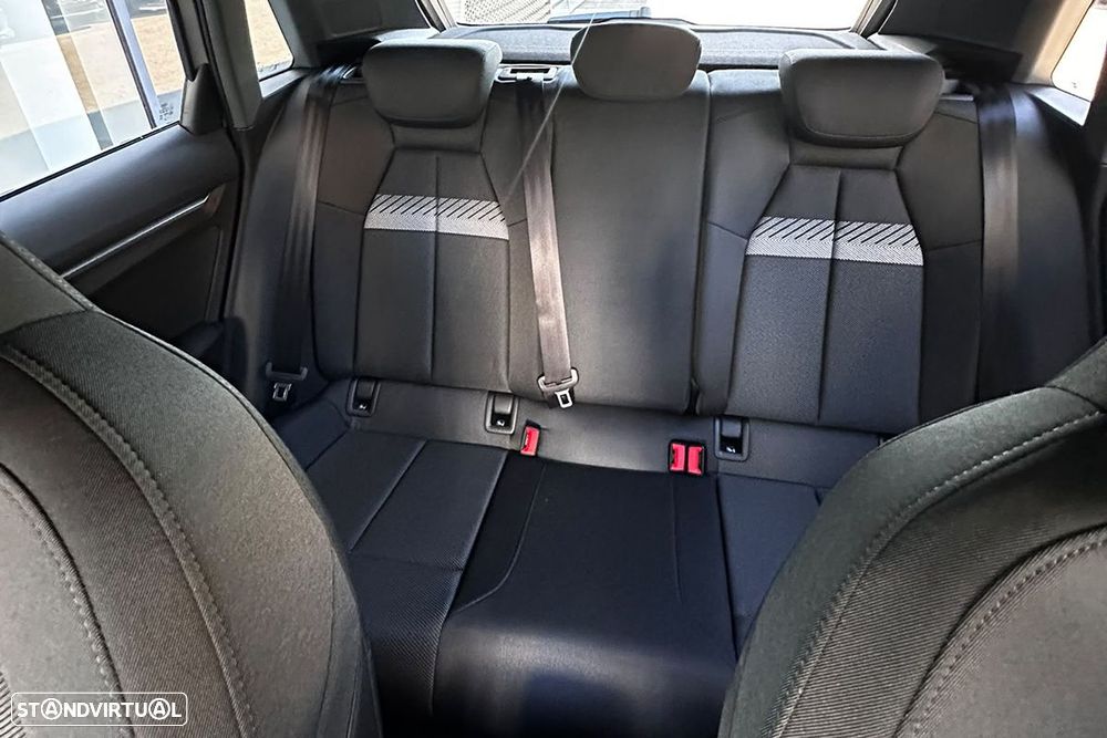 Audi A3 Sportback 40 TFSIe SE Business - 3