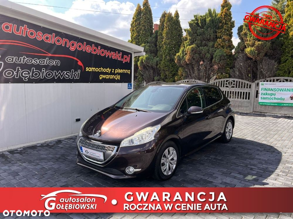 Peugeot 208 - 1