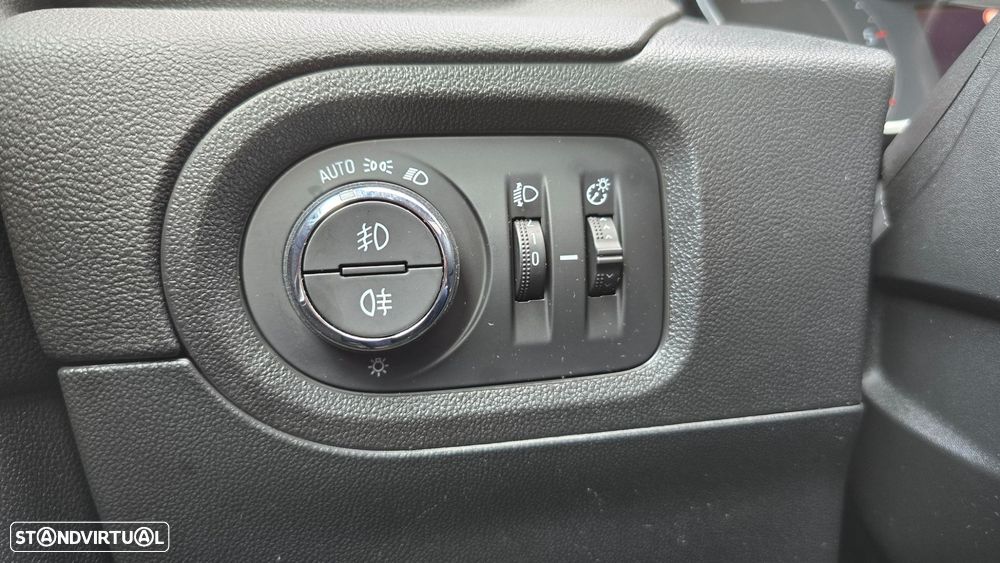 Opel Grandland X 1.5 CDTI Innovation AT - 11