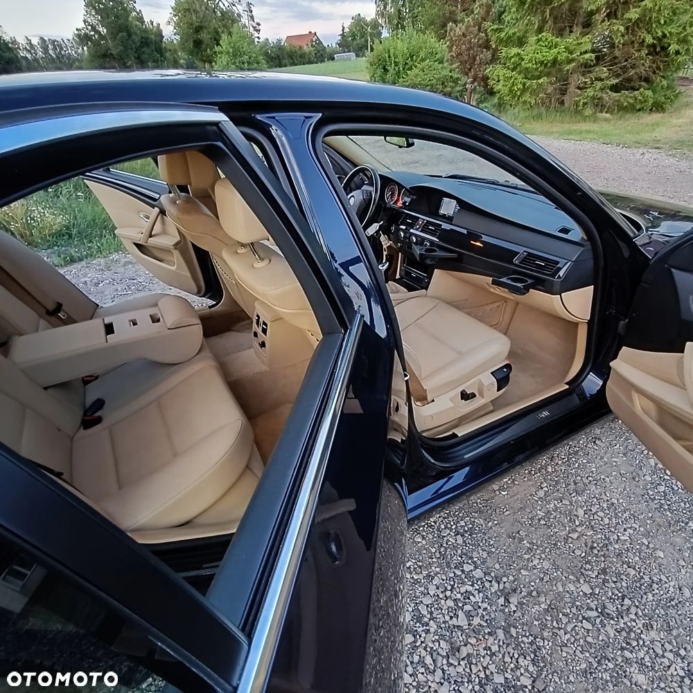 BMW Seria 5 520d Special Edition - 34