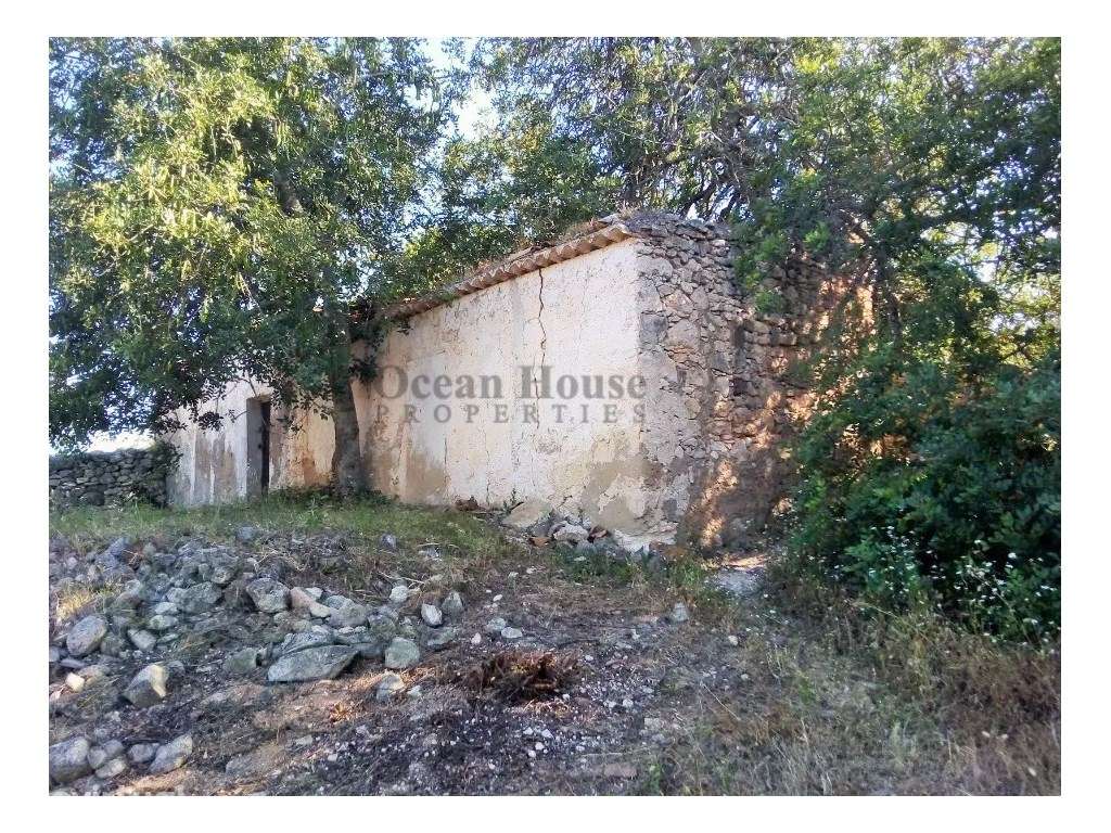 Terreno com ruína para construção de moradia em Paderne - Albufeira - Grande imagem: 5/12