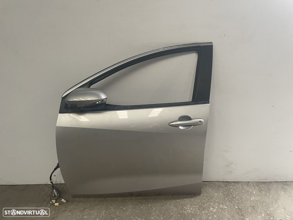 Porta Frente Esquerda Yaris P21 de 2021 - 1