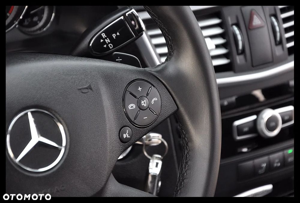 Mercedes-Benz Klasa E 300 BLUETEC 7G-TRONIC Avantgarde - 31