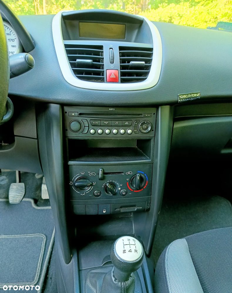 Peugeot 207 1.4 - 9