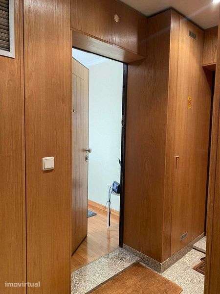 Arrendo Apartamento T1 mobilado em Gaia, junto ao Arrábida Shopping - Grande imagem: 3/12