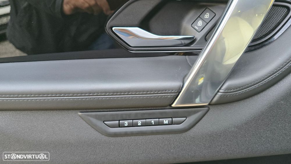 Land Rover Discovery Sport - 9