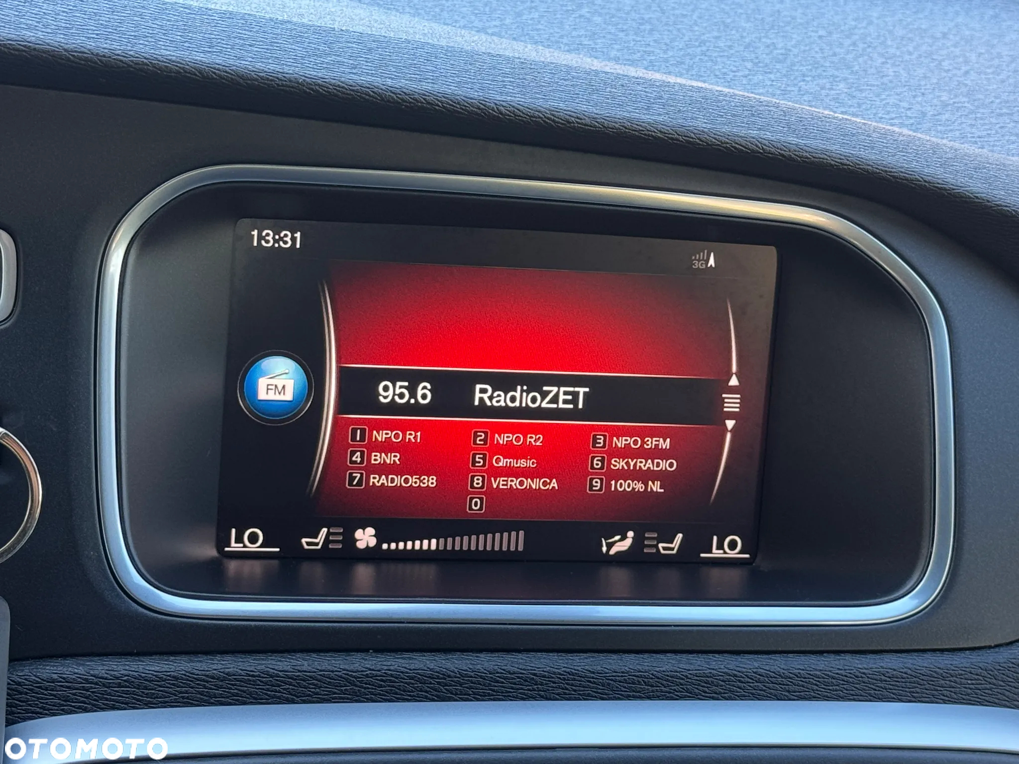 Volvo V40 Cross Country T3 Drive-E Momentum - 18