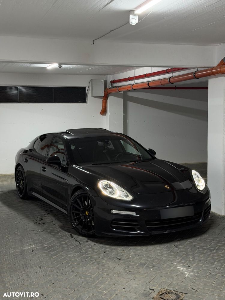 Porsche Panamera Standard - 1