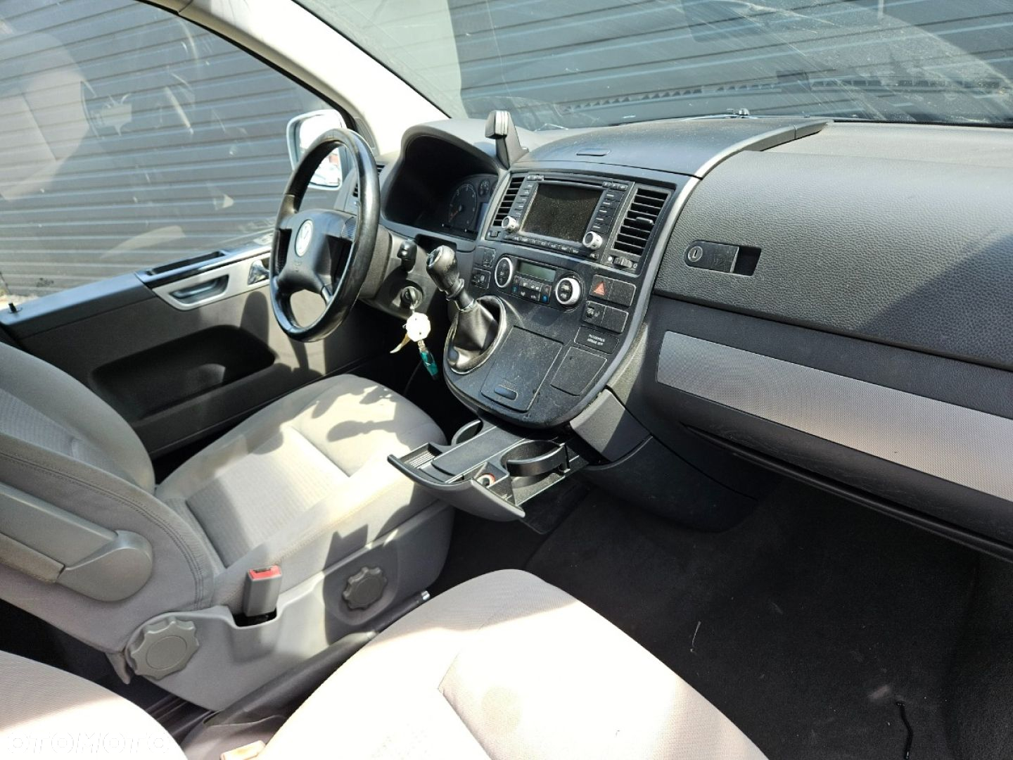 Volkswagen Multivan - 25