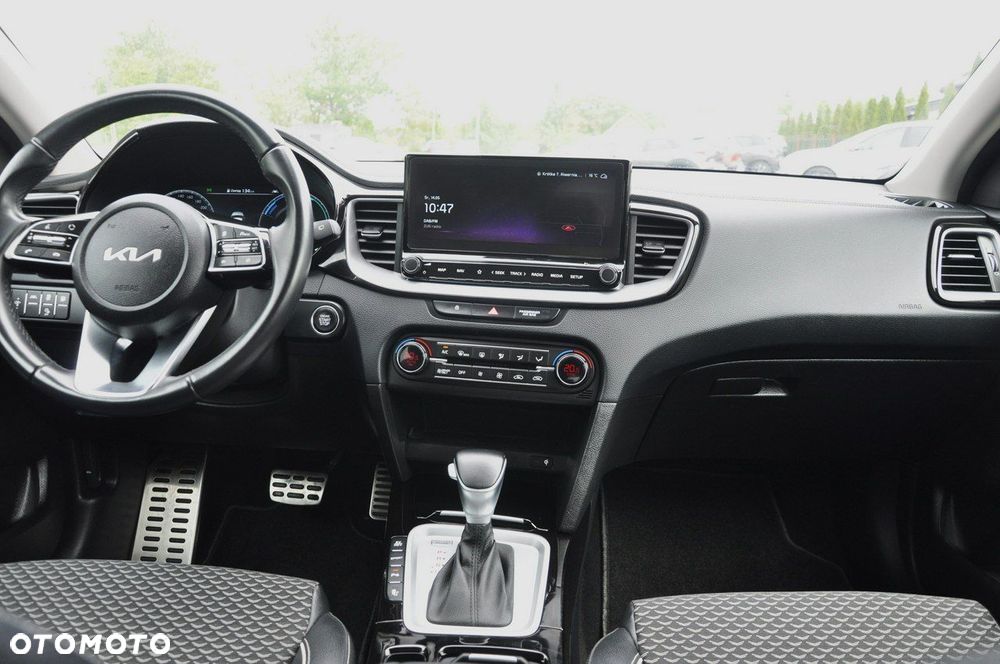 Kia XCeed - 18