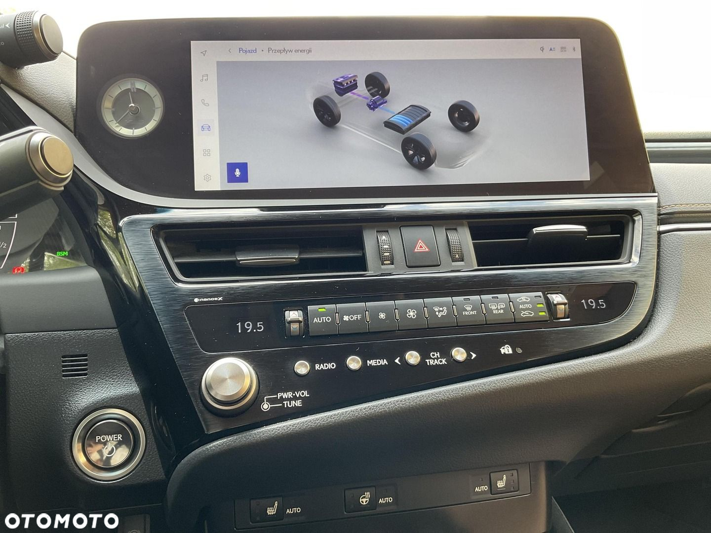 Lexus ES 300h Business Edition - 29