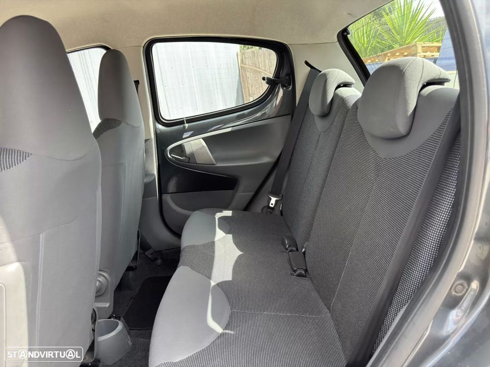 Peugeot 107 1.4 HDi Trendy - 8