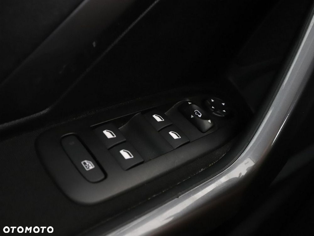 Peugeot 2008 PureTech 110 Style - 33