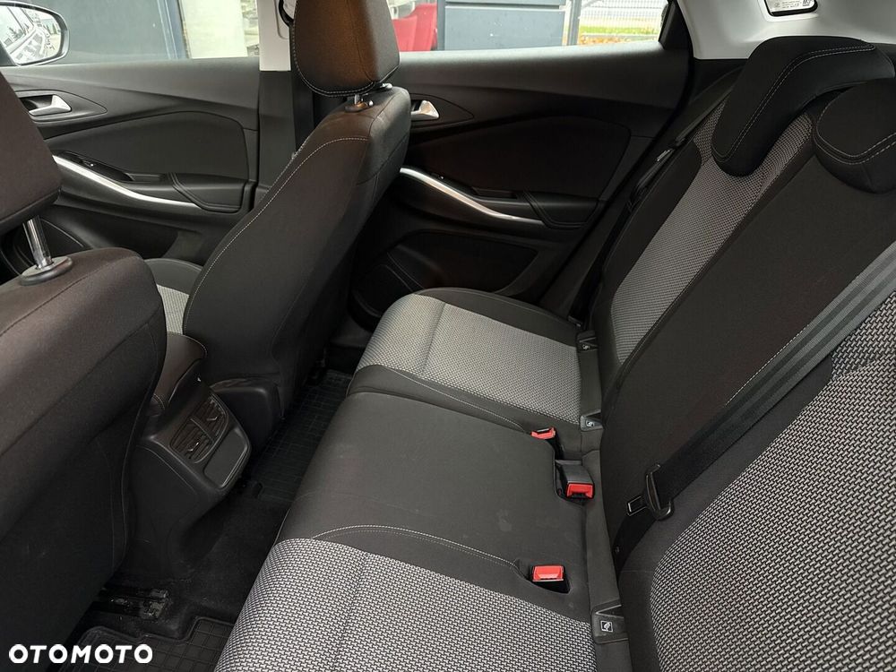 Opel Grandland X 1.2 T Enjoy S&S - 16