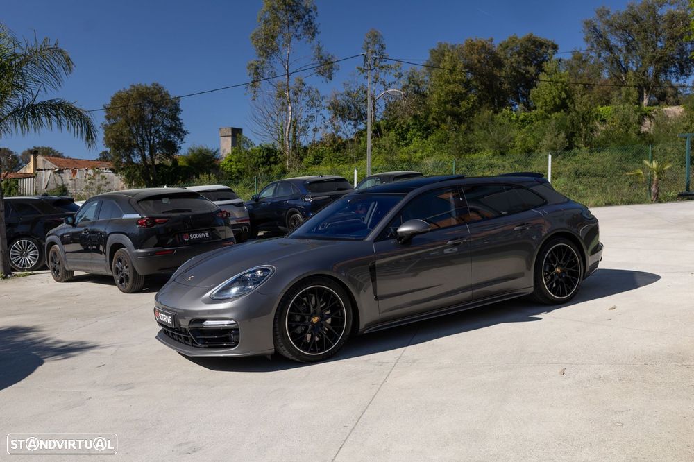Porsche Panamera Sport Turismo 4 E-Hybrid - 36