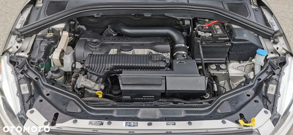 Volvo XC 60 T5 AWD Momentum - 9