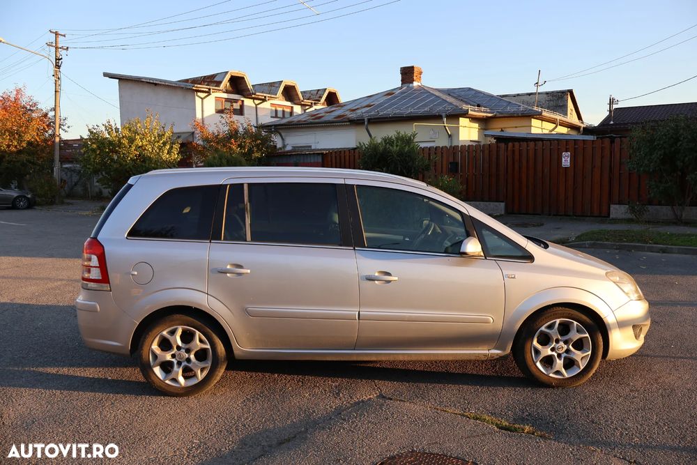 Opel Zafira - 13