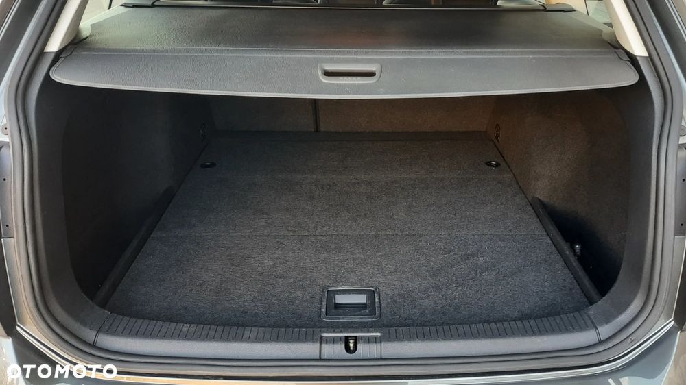 Volkswagen Golf 1.0 TSI City - 12