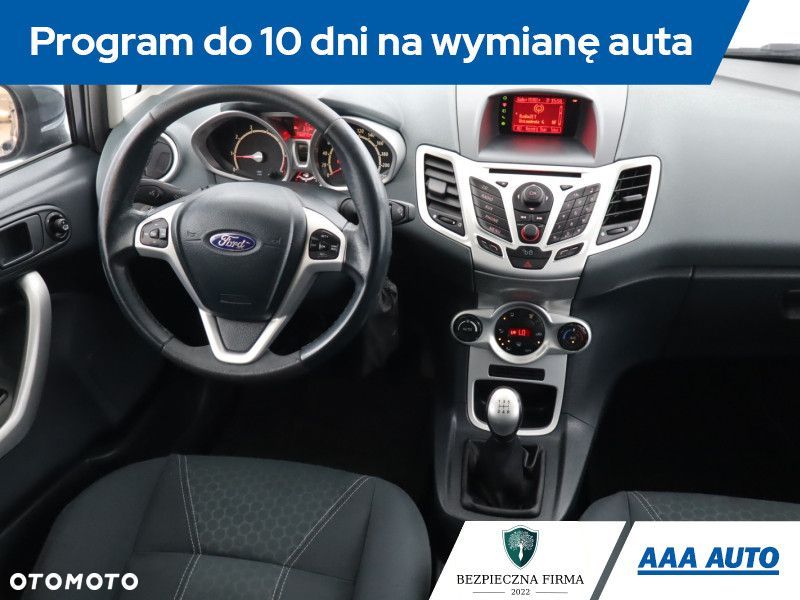 Ford Fiesta - 9