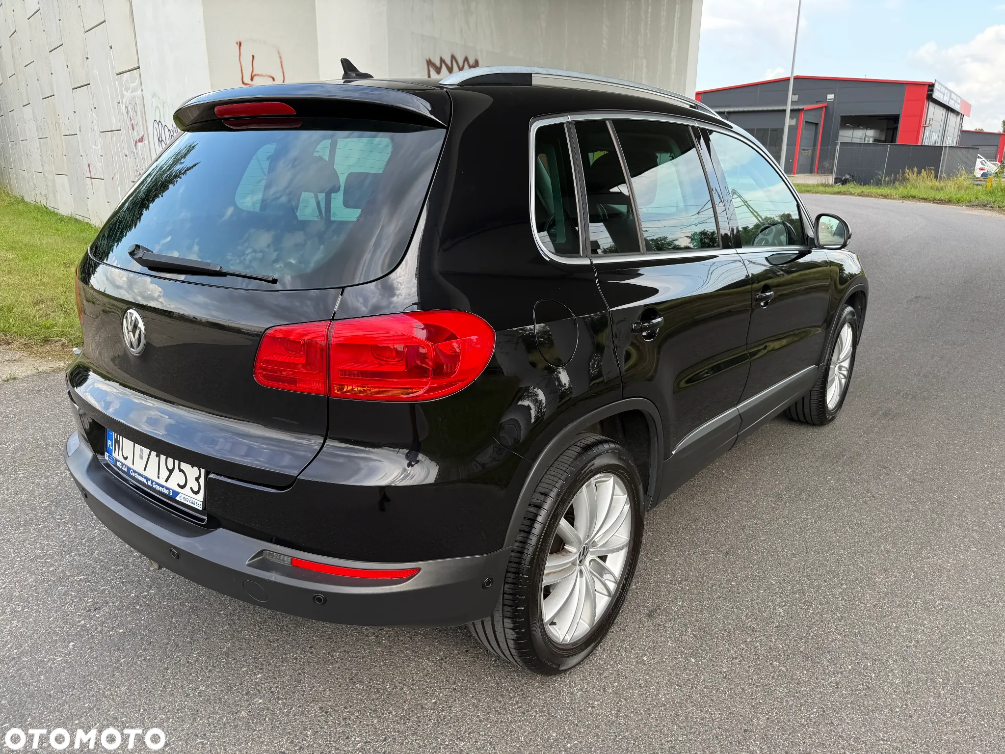 Volkswagen Tiguan 2.0 TDI Perfectline - 14