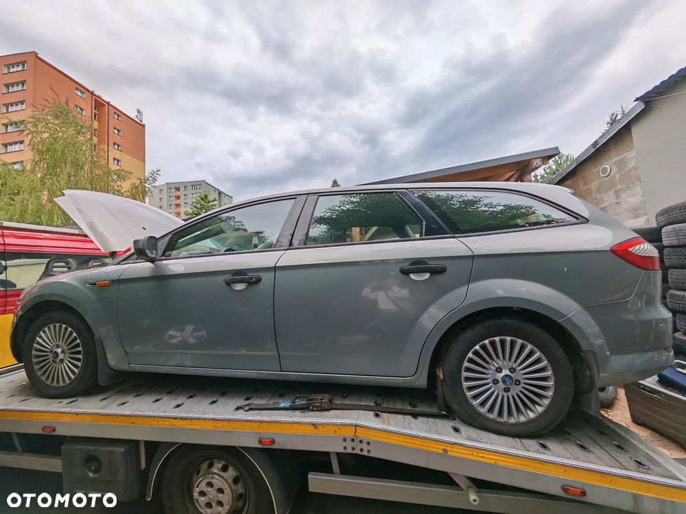 Klapa bagażnika Ford Mondeo MK4 - 2