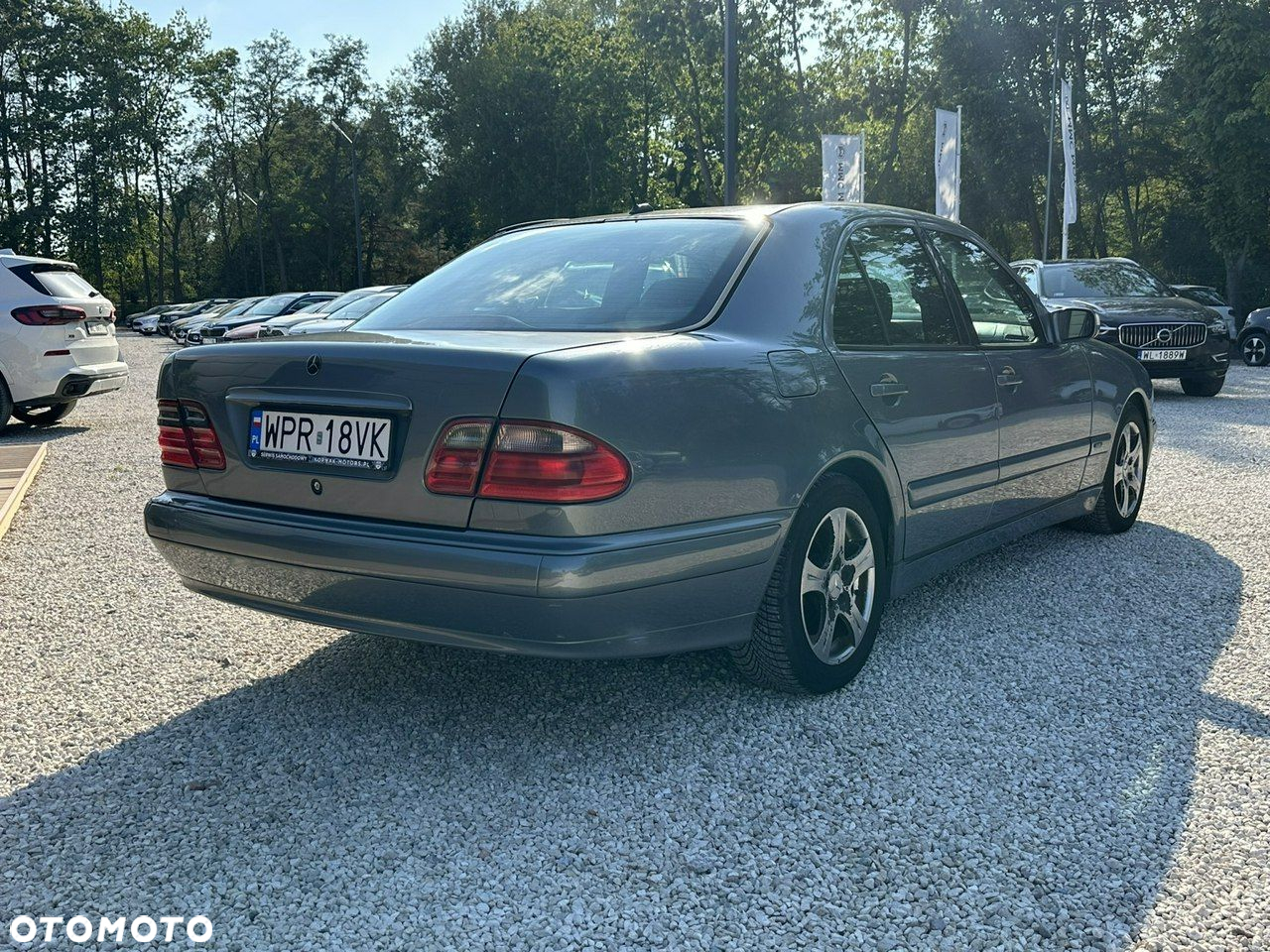 Mercedes-Benz Klasa E - 8