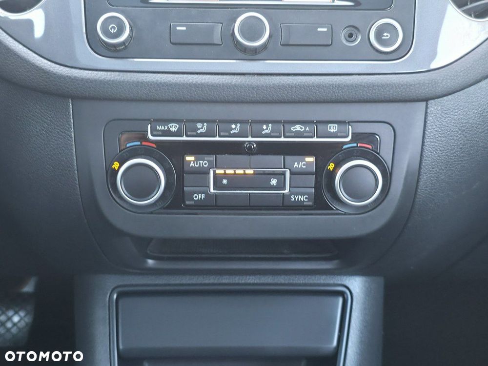 Volkswagen Tiguan - 19