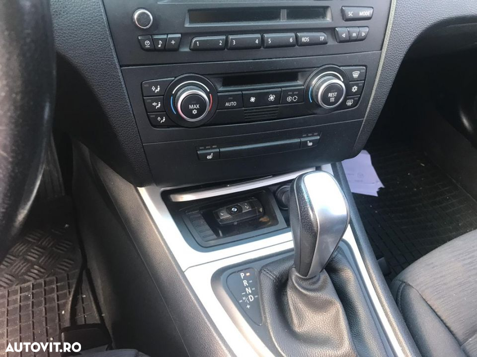 piese bmw e87 118i 105kw 2007 354 titansilber metallic cutie automată far xenon capota bara fata aripa Plansa bord caseta directie motor usa Haion - 10