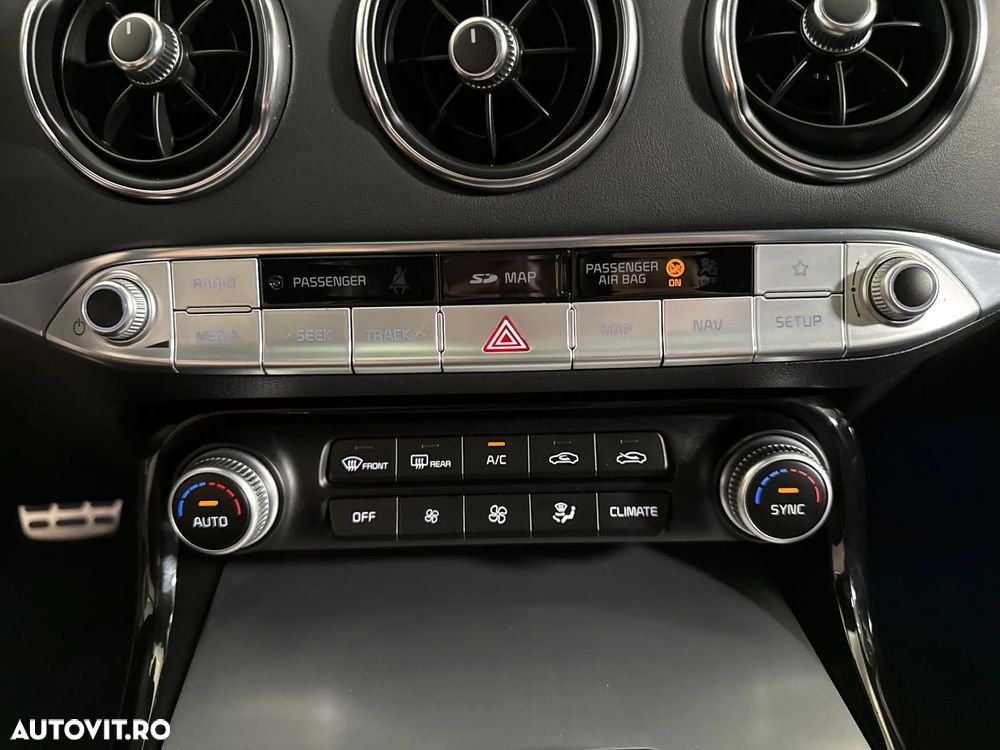 Kia Stinger - 19