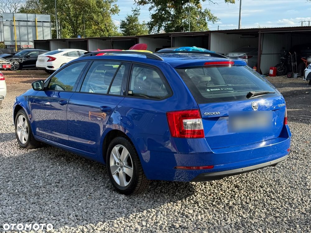 Skoda Octavia 2019 photo 2