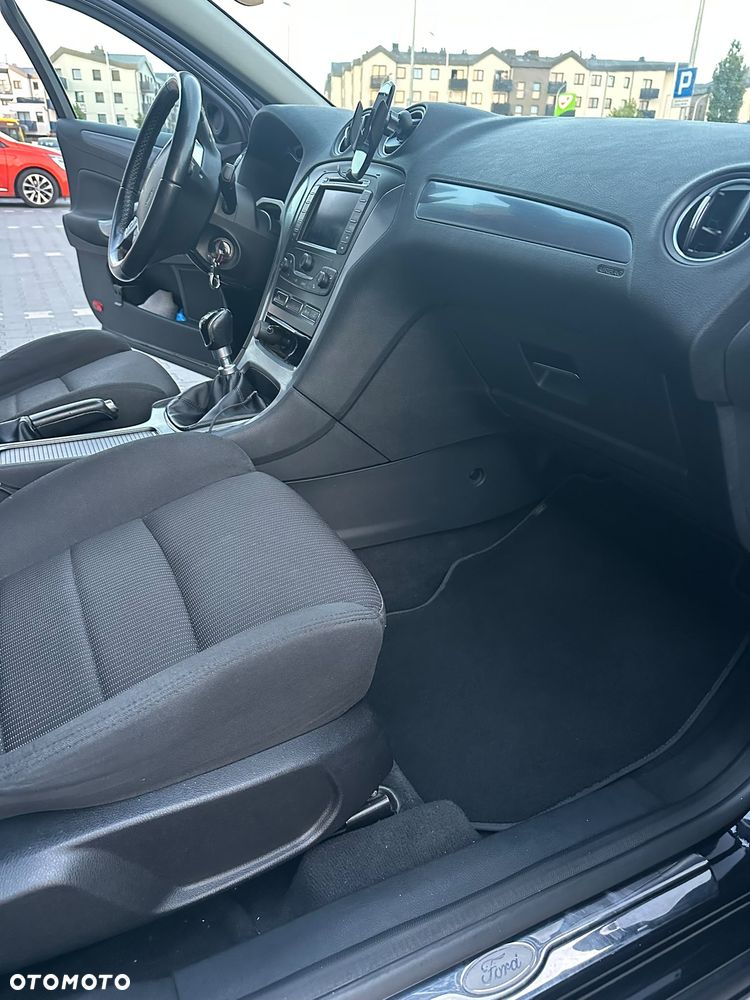 Ford Mondeo 2.0 TDCi Titanium - 22