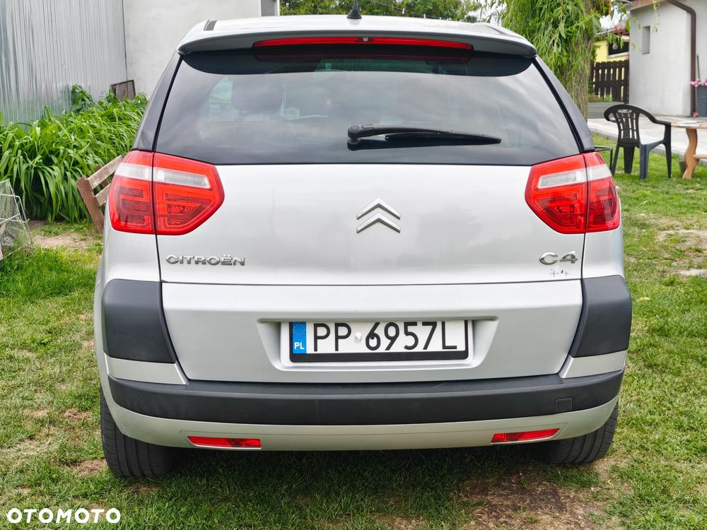 Citroën C4 Picasso 1.8 16V Confort - 4