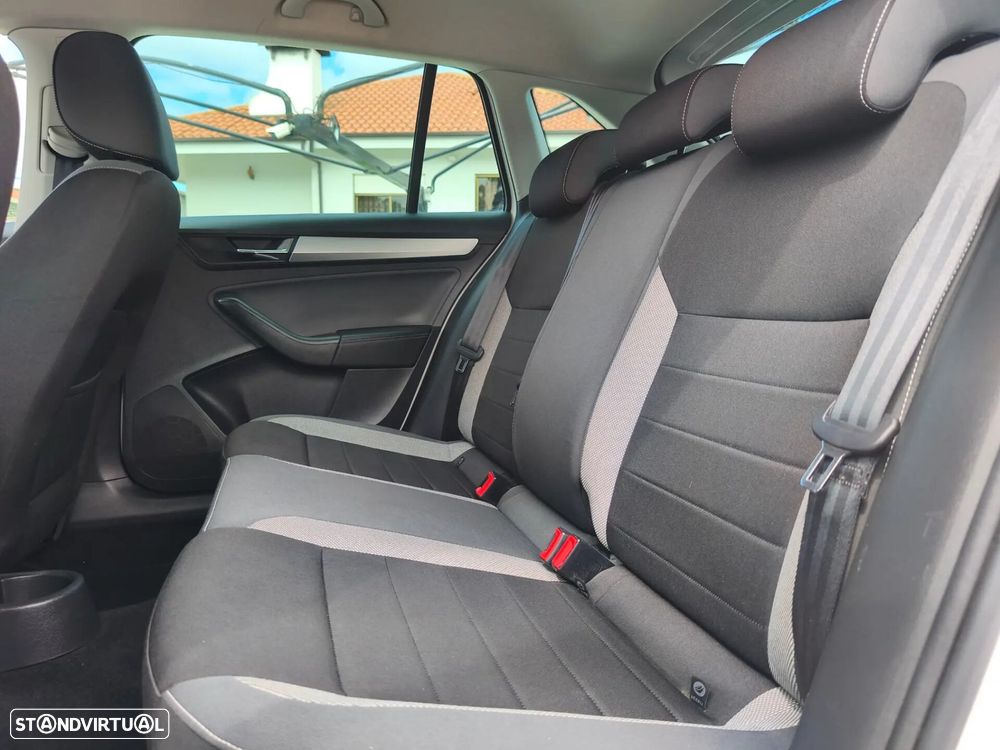 Skoda Rapid Spaceback 1.4 TDI Ambition - 10